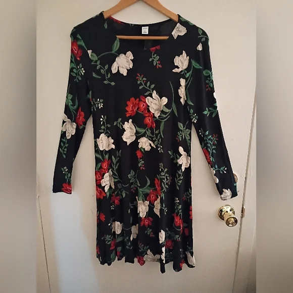 Old Navy Black Floral Dress - Picture 5 of 5